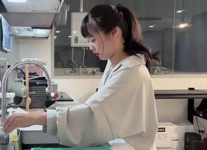 性视界传媒x起点传媒・qded019・家政妇做家事时候都在想念曾经交手过的好屌们