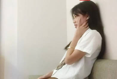 草莓视频・约操05年学生妹・小妹妹被操的一脸可怜
