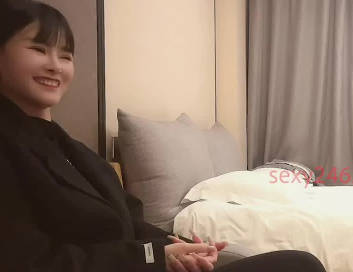杏吧原创・专业按摩技师下海兼职外围・身材娇小・口活特别棒・鬼脚七