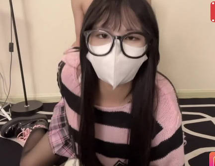草莓视频・反差表姐居然诱上处男表弟・小敏儿
