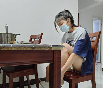 海角社区・小姨子骚逼操肿全过程