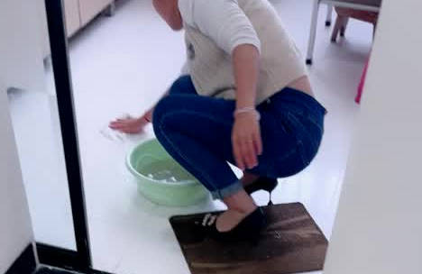 草莓视频・哥哥不在家・后入嫂子・偷情太刺激了・嘉洛