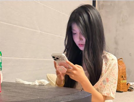 今年刚进入大学的羞涩嫩妹・深圳第一深情