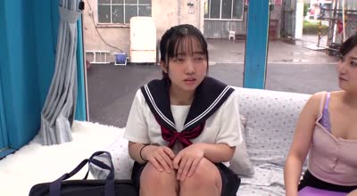 SDMM-181 マジックミラー号 保健体育の课外授业 现役女子○生の目の前でオトナの浓厚SEXを见せつける！思春期の性的好奇心に火を点けて初めての杭打ち骑乗位で中イキ体験2
