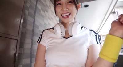 EKDV-799 美人パーソナルトレーナーの超美尻誘惑 筋トレのご褒美は強化版チングリ騎乗位 春乃るる