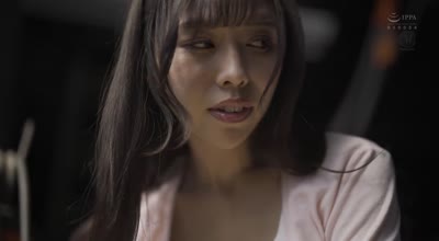 JUQ-829 パート先は、極悪少年たちの巣窟―。 逃げ場無き4tトラックで、代わる代わる輪●されたJカップ人妻。 上羽絢