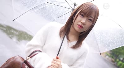 SIMP-012 ジーンズから零れる隠れ桃尻.乳頭が常にビンビンに勃起したドスケベ乳首.地面に這いつくばってオナニーからのおち●ぽ懇願.中出しされてもニコニコしてるド変態女