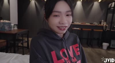 JVID・学长的大肉棒一路桶进最深处让啤儿连续高潮
