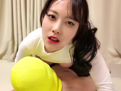 OnlyFans・韩国骚女穿着紧身黑丝被硬扒・内射精液流出・yoon