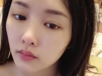 台湾性感美女李娜娜裸体直播・没人刷礼物摸着逼生无可恋