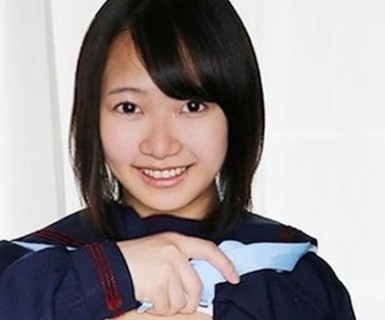 骑兵破解SIKA-097 エッチな姿を见られたい天然すっぴん美少女がイきまくり3P