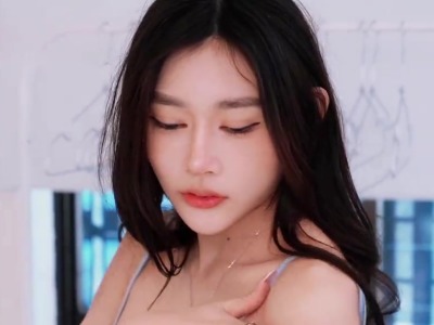 香蕉视频・XJX805・性感大奶表妹被远房表哥直接内射了