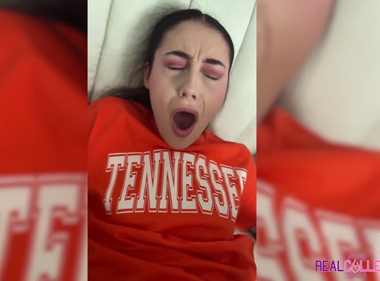TABOOLU2026-07-03-紧身运动服女大学生在宿舍里被操